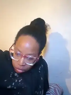 Snapshot of madamsensuale chatting on January 10, 2025, 7:35 am madamsensuale online show from January 10, 2025, 7:35 am