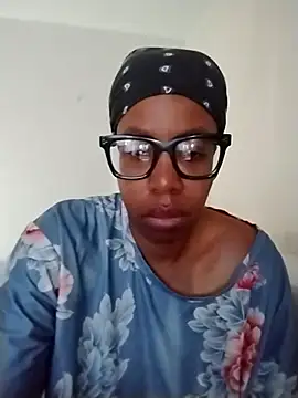 Snapshot of madamsensuale chatting on December 16, 2025, 1:49 pm madamsensuale online show from December 16, 2025, 1:49 pm