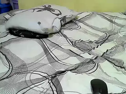 Quincy joyy online show from November 30, 2025, 4:05 am