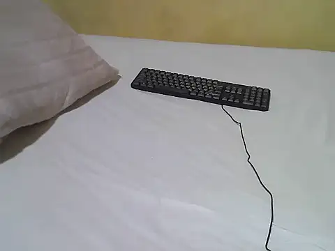Snapshot of Quincy_joyy chatting on May 27, 2026, 8:33 am Quincy joyy online show from May 27, 2026, 8:33 am