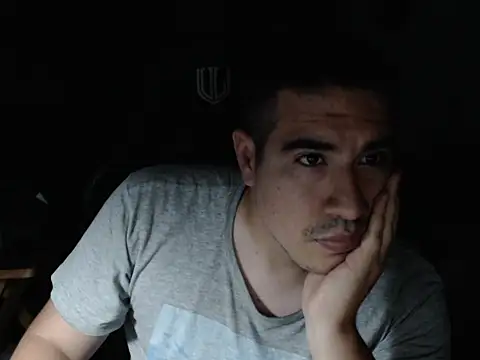 thealfawolf01 online show from November 21, 2025, 2:32 am