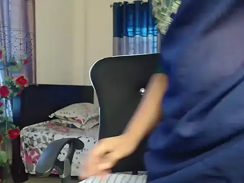 Unlucky-flowers online show from November 4, 2025, 9:52 am