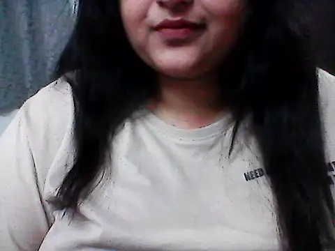 smile pretty online show from April 13, 2026, 6:13 pm