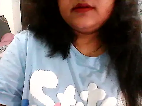Snapshot of smile_pretty chatting on June 16, 2026, 5:48 pm smile pretty online show from June 16, 2026, 5:48 pm