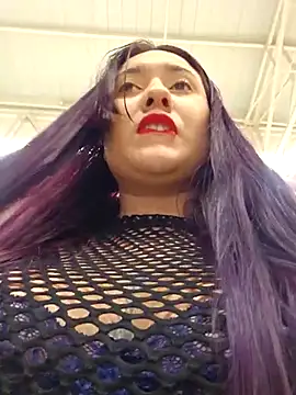 Snapshot of Blushing_Katy chatting on December 15, 2025, 12:04 am Blushing Katy online show from December 15, 2025, 12:04 am