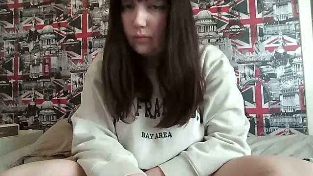 Lynylou online show from November 27, 2025, 12:07 pm