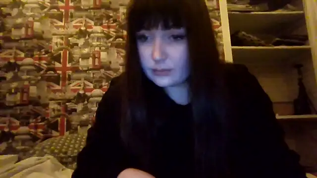 Lynylou online show from November 29, 2025, 8:12 pm