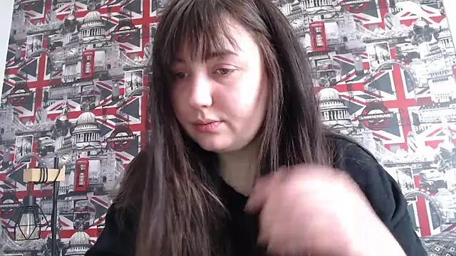 Lynylou online show from March 31, 2026, 8:48 am
