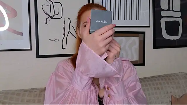 JudyWalkerr online show from December 14, 2025, 10:09 am