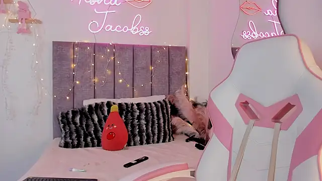 jacobss gh online show from November 25, 2025, 9:04 pm