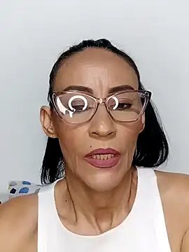 Snapshot of BarbaraMature chatting on January 4, 2025, 5:37 pm BarbaraMature online show from January 4, 2025, 5:37 pm