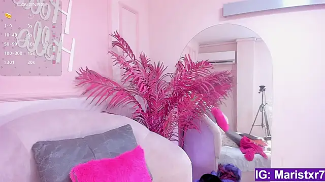 Snapshot of Maristxxr chatting on January 23, 2025, 7:40 pm Maristxxr online show from January 23, 2025, 7:40 pm