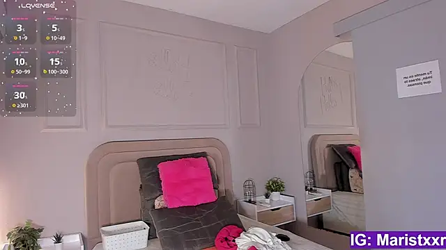 Snapshot of Maristxxr chatting on October 19, 2025, 7:47 pm Maristxxr online show from October 19, 2025, 7:47 pm