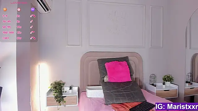 Snapshot of Maristxxr chatting on October 31, 2025, 7:37 pm Maristxxr online show from October 31, 2025, 7:37 pm