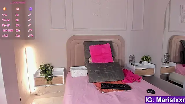 Snapshot of Maristxxr chatting on November 21, 2025, 7:34 pm Maristxxr online show from November 21, 2025, 7:34 pm