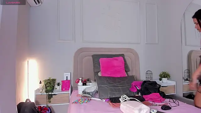 Snapshot of Maristxxr chatting on December 4, 2025, 7:44 pm Maristxxr online show from December 4, 2025, 7:44 pm