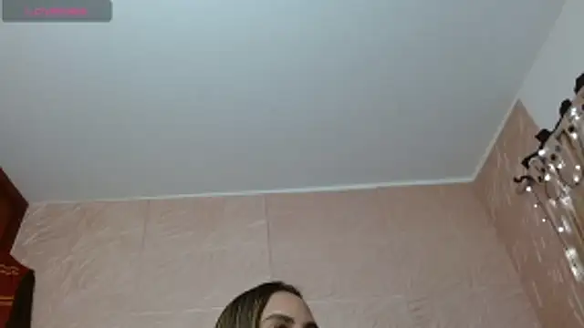 Snapshot of kendallsweet7 chatting on October 28, 2025, 7:38 pm kendallsweet7 online show from October 28, 2025, 7:38 pm