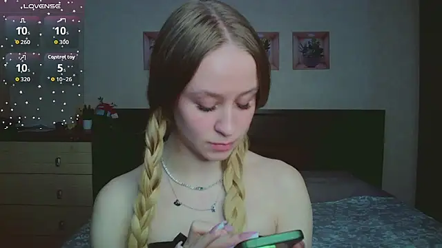 Snapshot of Lily__Devil chatting on February 15, 2026, 4:03 pm Lily Devil online show from February 15, 2026, 4:03 pm