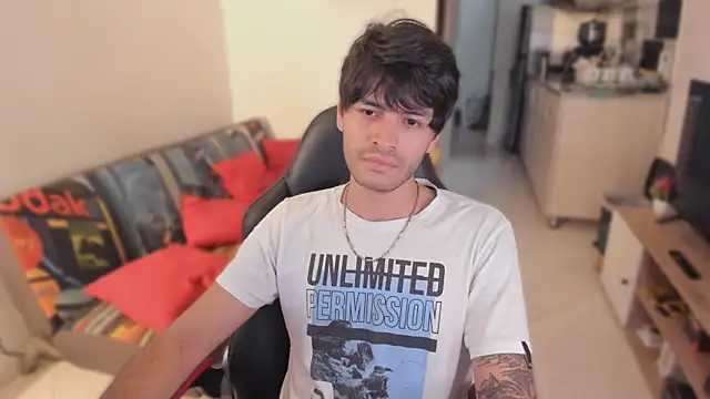 justin stark7 online show from November 5, 2025, 9:26 pm