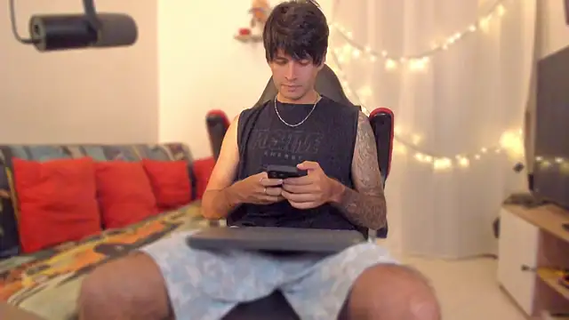 justin stark7 online show from January 6, 2026, 8:23 pm