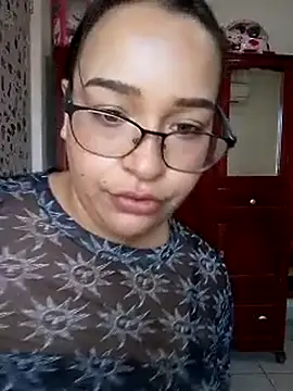 Angiee2001 online show from March 18, 2025, 4:59 pm