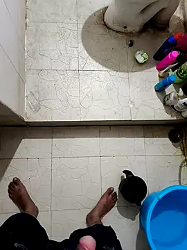 Snapshot of ayushdas7482 chatting on November 8, 2025, 9:35 pm ayushdas7482 online show from November 8, 2025, 9:35 pm