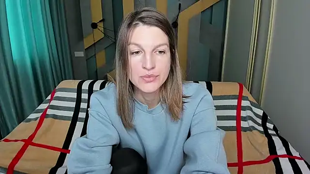 EmilyWalkeri online show from October 28, 2025, 7:56 am