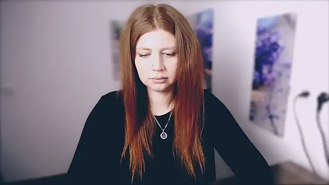 Lizzy Love online show from April 7, 2026, 12:49 pm