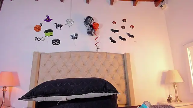 allisson m online show from November 2, 2025, 12:07 pm