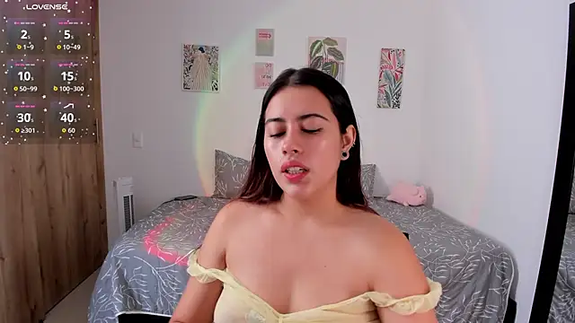 Agatha Vixen online show from November 16, 2025, 2:55 pm