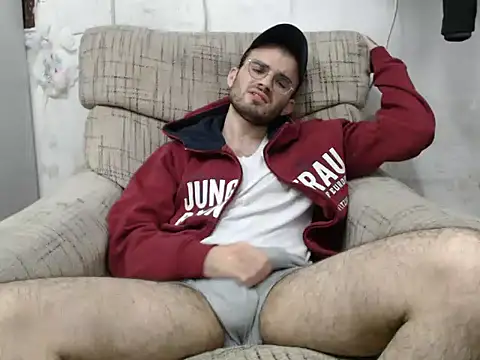 erikamavrik online show from December 22, 2024, 11:52 pm