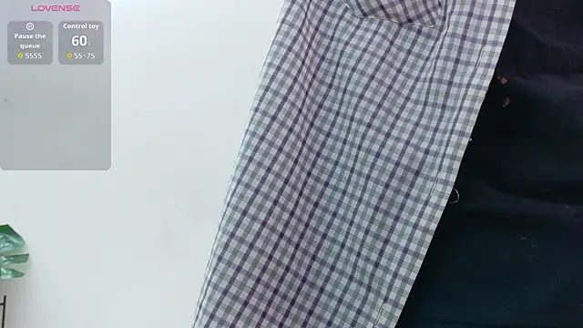 Snapshot of yourcuteneighbourr chatting on December 17, 2025, 3:01 am yourcuteneighbourr online show from December 17, 2025, 3:01 am