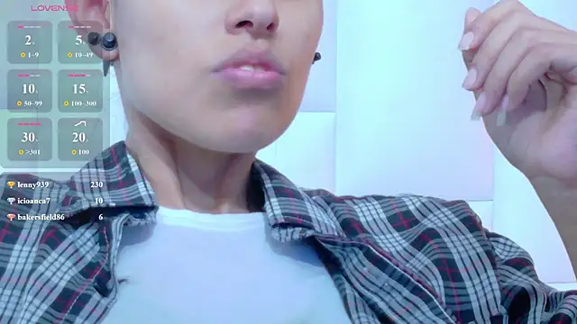 yourcuteneighbourr online show from March 24, 2026, 3:22 am