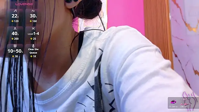 yourcuteneighbourr online show from April 11, 2026, 7:45 am