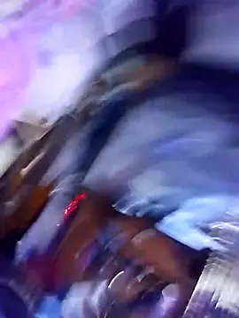 gurlnips online show from March 23, 2026, 1:42 am