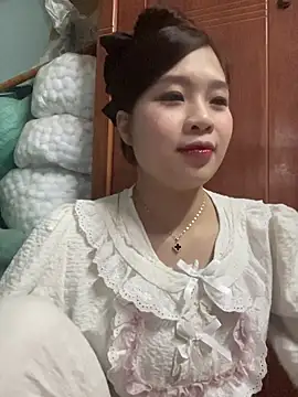 Bae1103 online show from February 19, 2026, 4:25 pm