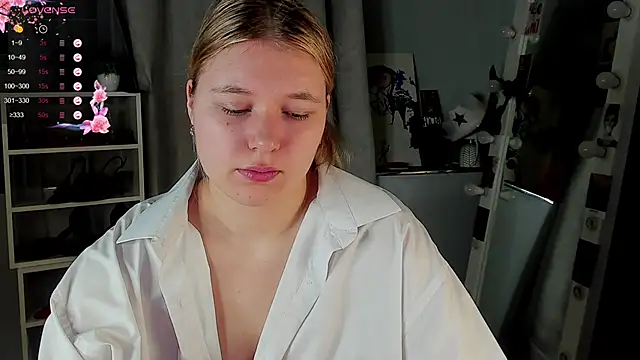 Rebecca Kelly online show from December 23, 2025, 2:31 am