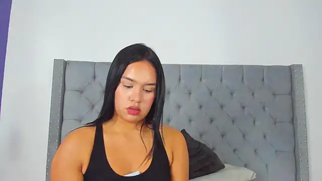 ShanellBlack online show from January 24, 2025, 5:42 pm