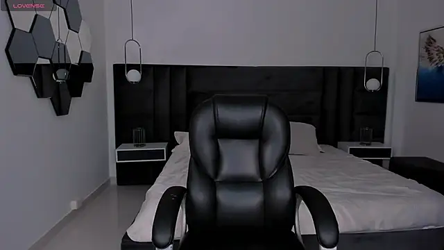 Snapshot of CelestePalmer_ chatting on April 16, 2026, 11:33 am CelestePalmer online show from April 16, 2026, 11:33 am