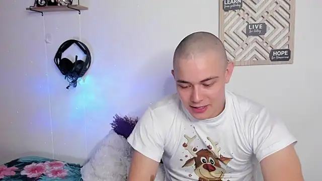 Alan hadid1 online show from December 9, 2024, 1:18 am