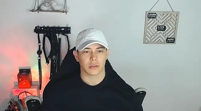 Alan hadid1 online show from January 24, 2025, 6:46 pm