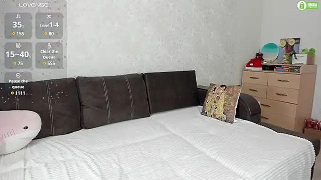 pretty yong cat online show from January 21, 2025, 12:50 pm