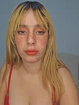 Snapshot of Massa8 chatting on December 14, 2024, 10:28 pm Massa8 online show from December 14, 2024, 10:28 pm