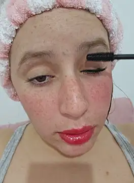 Snapshot of Massa8 chatting on October 16, 2025, 11:50 pm Massa8 online show from October 16, 2025, 11:50 pm