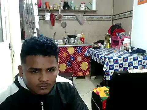Snapshot of Boycuriousxxx chatting on December 19, 2024, 9:06 pm Boycuriousxxx online show from December 19, 2024, 9:06 pm
