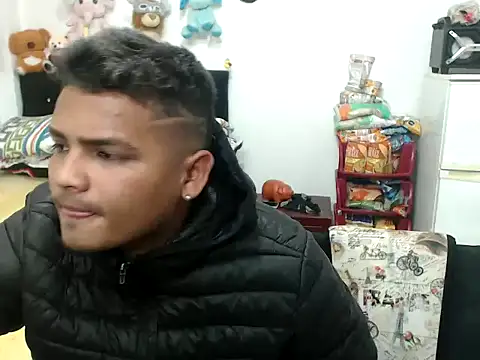 Snapshot of Boycuriousxxx chatting on March 10, 2025, 10:48 am Boycuriousxxx online show from March 10, 2025, 10:48 am