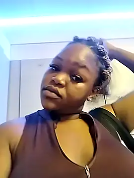 Sexymamibo online show from November 26, 2025, 6:42 pm