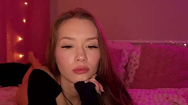 Snapshot of KateVon chatting on October 26, 2025, 5:13 am KateVon online show from October 26, 2025, 5:13 am