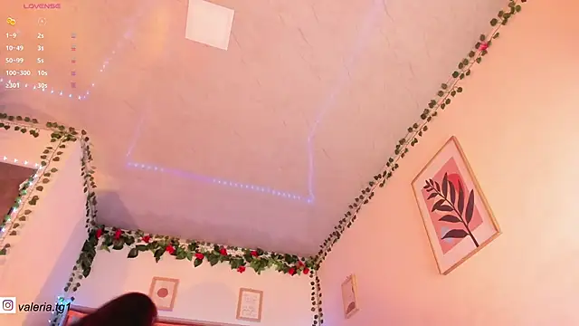 Snapshot of Valeria_Thompson1 chatting on November 11, 2025, 10:32 pm Valeria Thompson1 online show from November 11, 2025, 10:32 pm