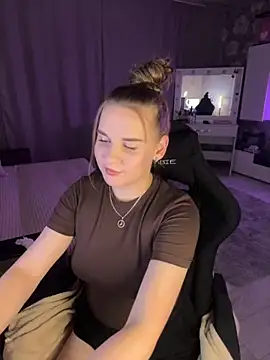 Snapshot of Lexi_noah chatting on September 21, 2025, 9:38 pm Lexi noah online show from September 21, 2025, 9:38 pm